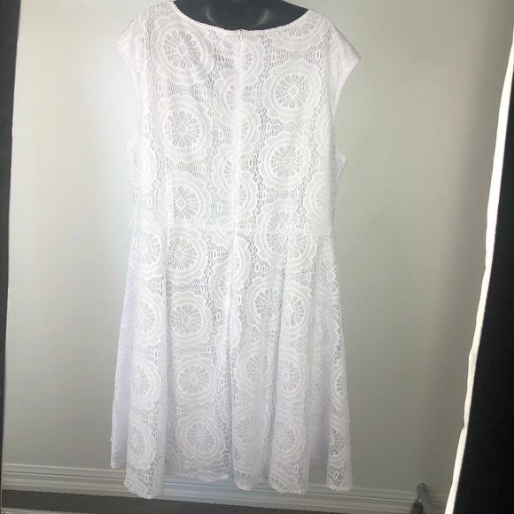 Lori M Ivory/White Dress Missing Belt 2X - Picture 2 of 5